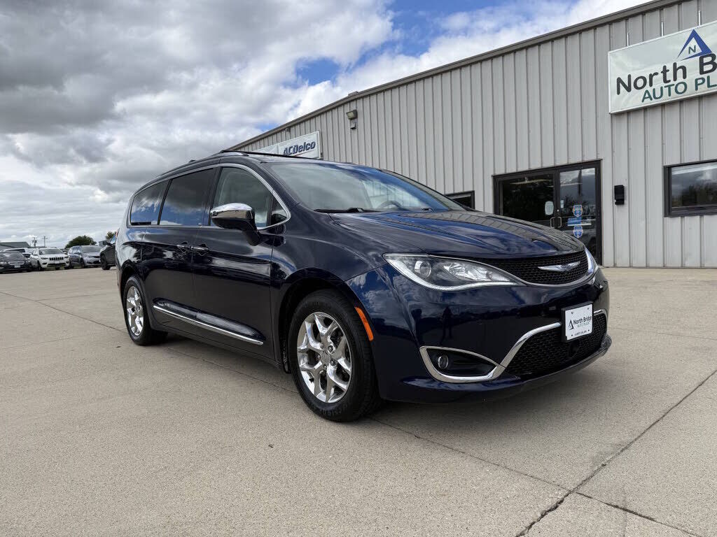2017 CHRYSLER Pacifica
