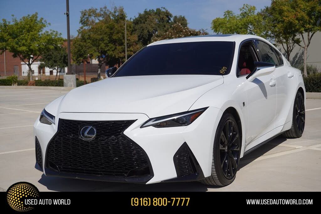 2025 LEXUS IS