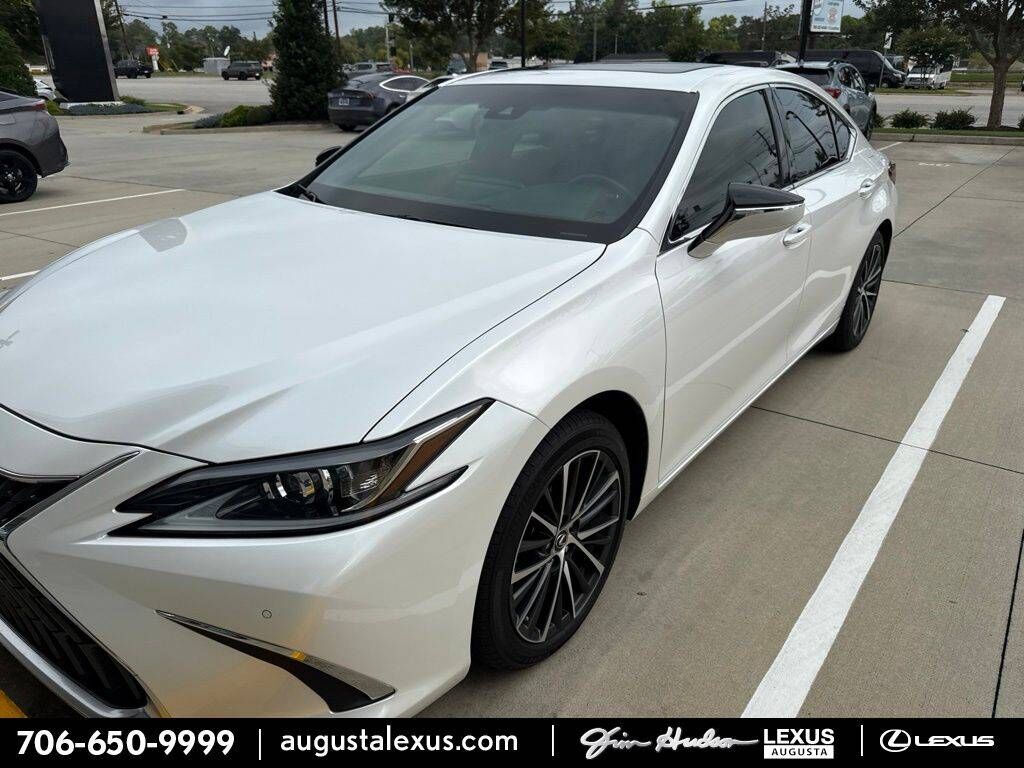 2024 LEXUS ES