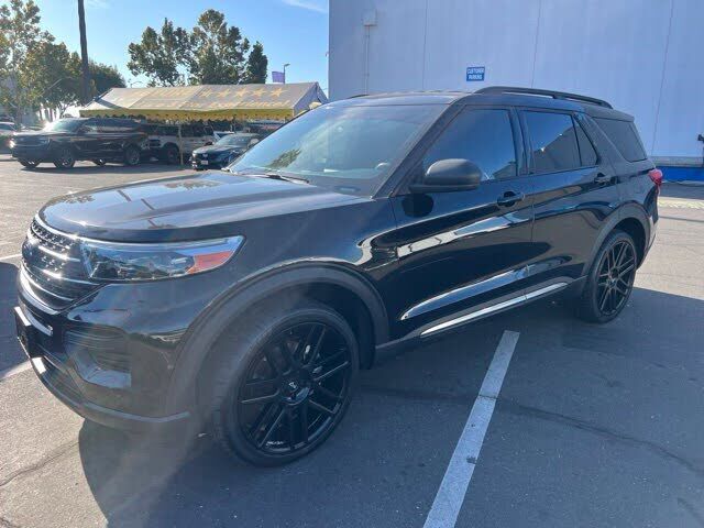 2020 FORD Explorer