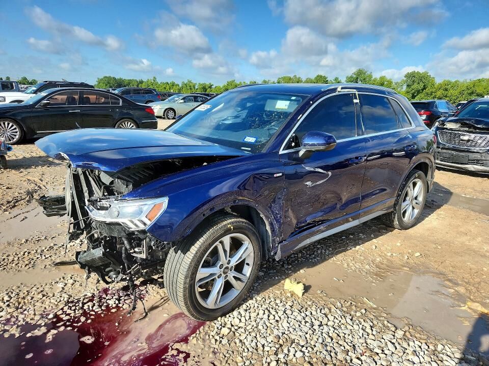 2022 AUDI Q3