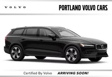 2025 VOLVO V60CC