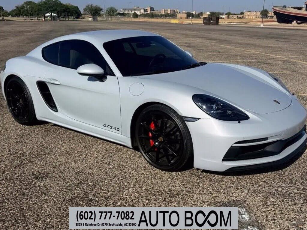 2025 PORSCHE 718