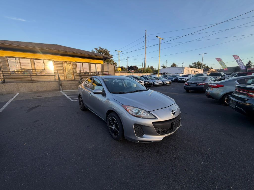2013 MAZDA Mazda3