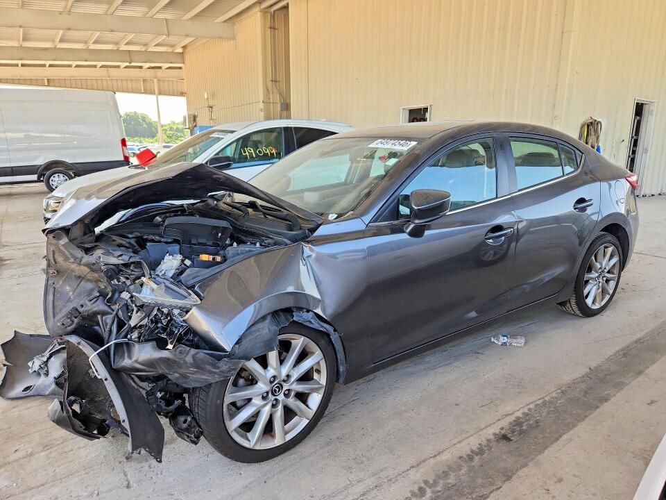 2017 MAZDA Mazda3