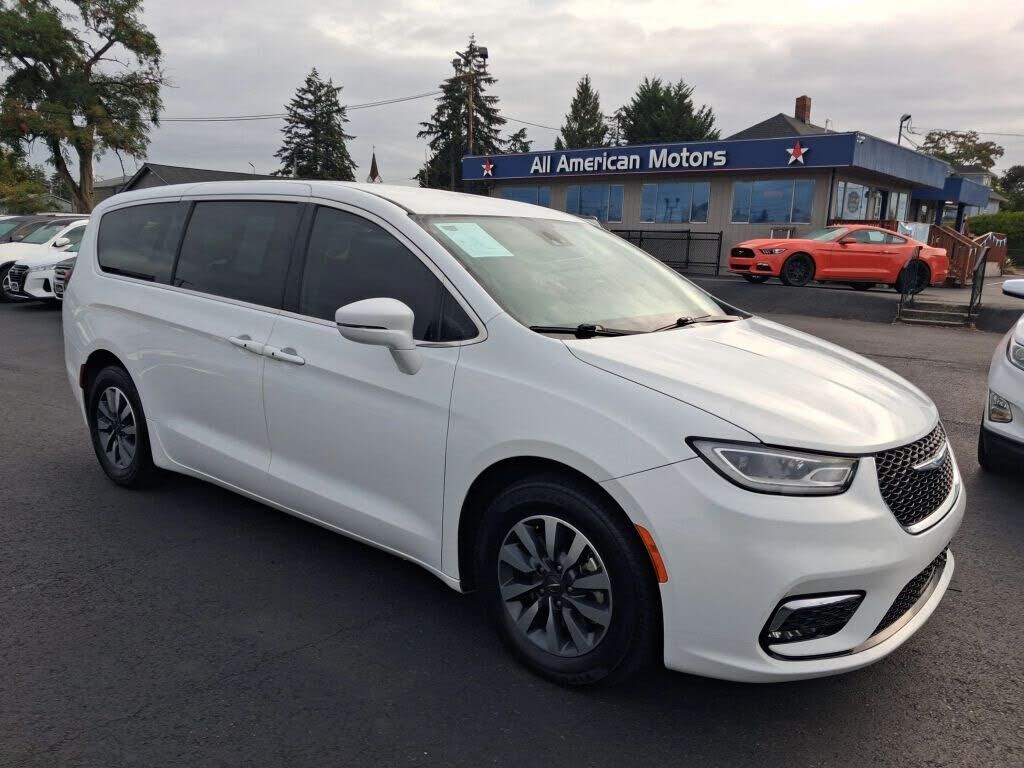 2022 CHRYSLER Pacifica