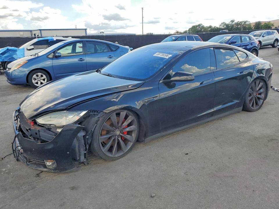2014 TESLA Model S