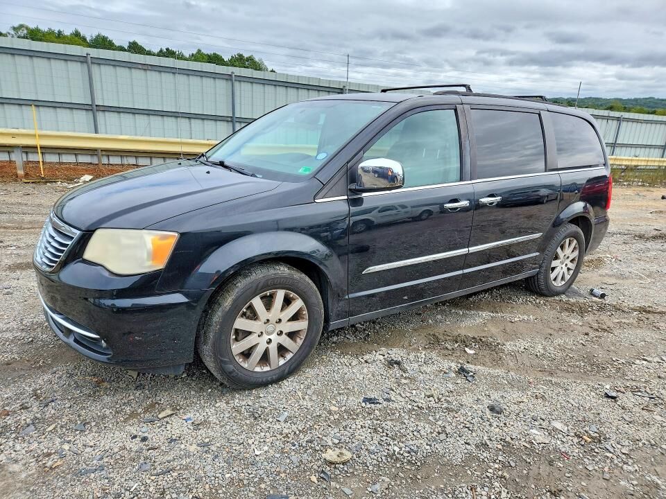2012 CHRYSLER Town and Country
