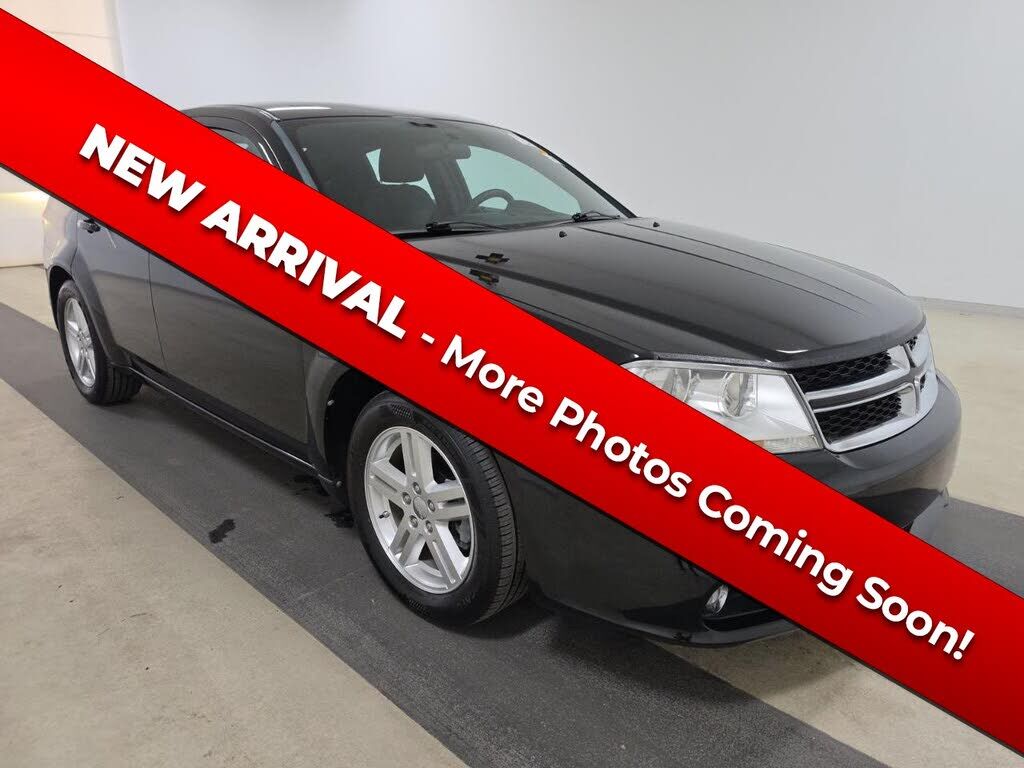 2013 DODGE Avenger