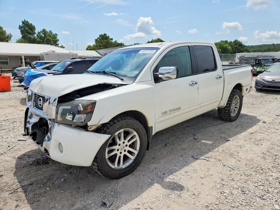 2012 NISSAN Titan