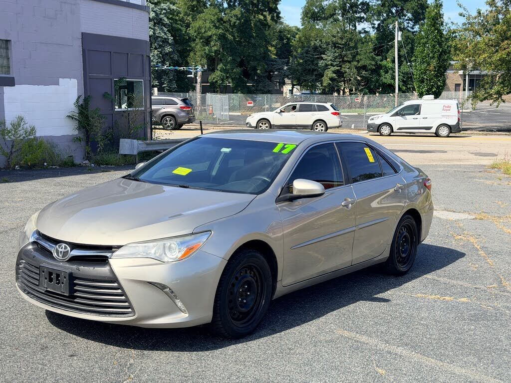 2017 TOYOTA Camry