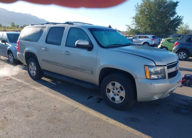 2014 CHEVROLET Suburban