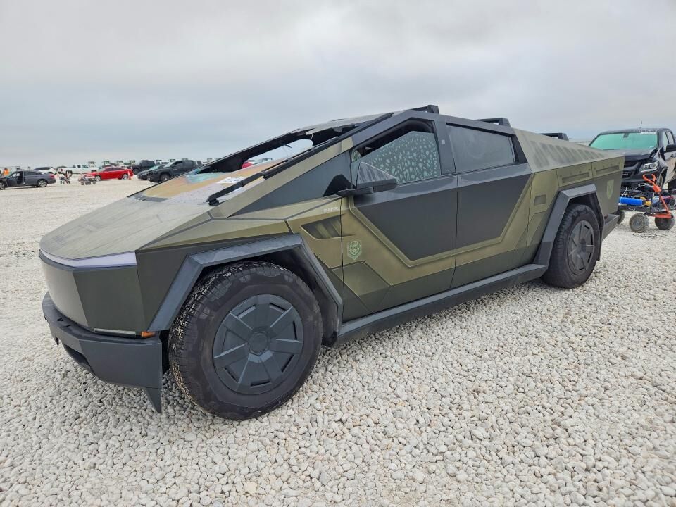 2024 TESLA Cybertruck