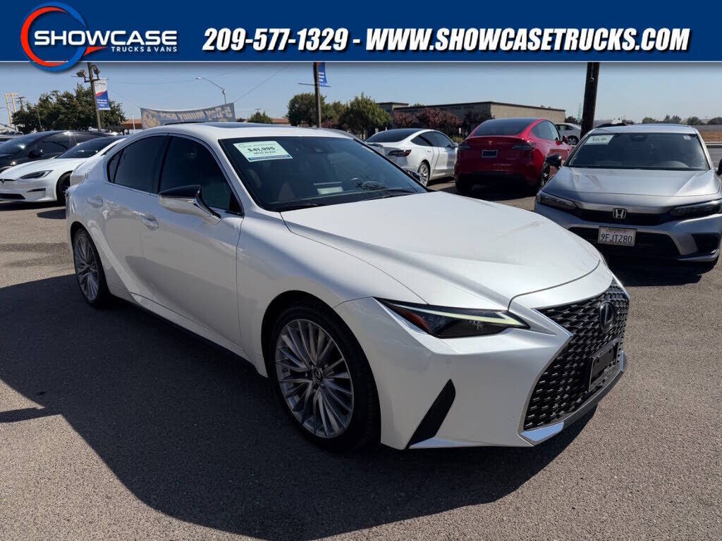 2024 LEXUS IS