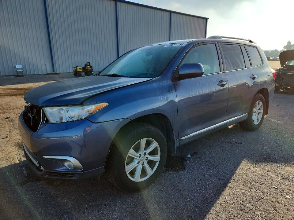 2013 TOYOTA Highlander