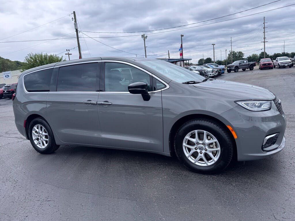 2025 CHRYSLER Pacifica