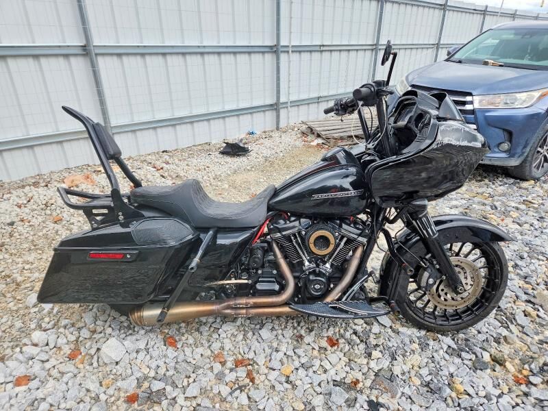 2018 HARLEY DAVIDSON FLTRXS / Road Glide Special