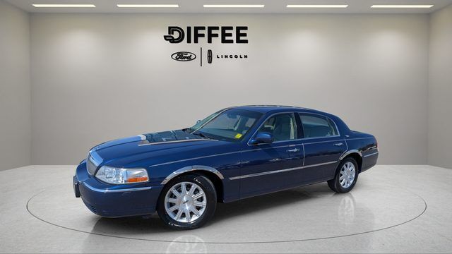 2009 LINCOLN Town Car