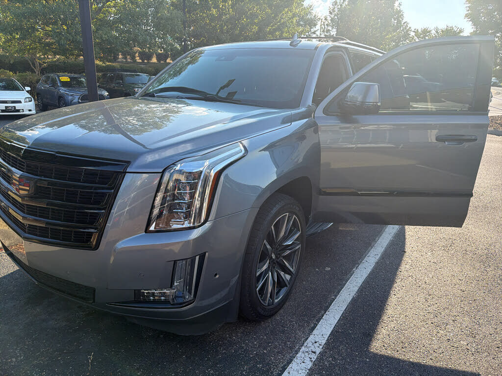 2019 CADILLAC Escalade ESV