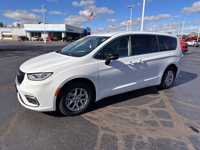 2024 CHRYSLER Pacifica