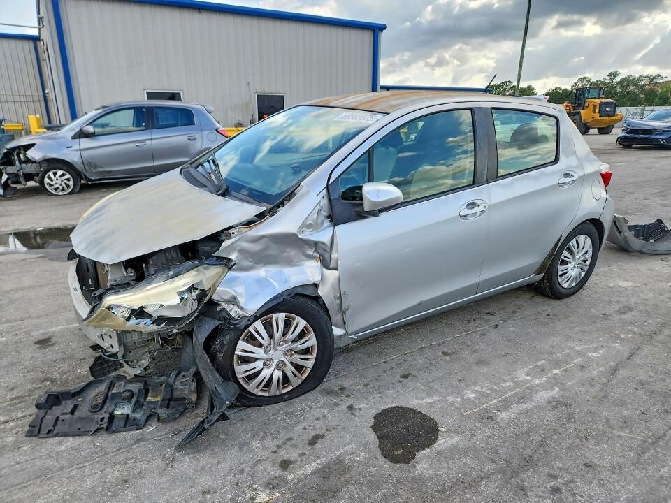 2013 TOYOTA Yaris