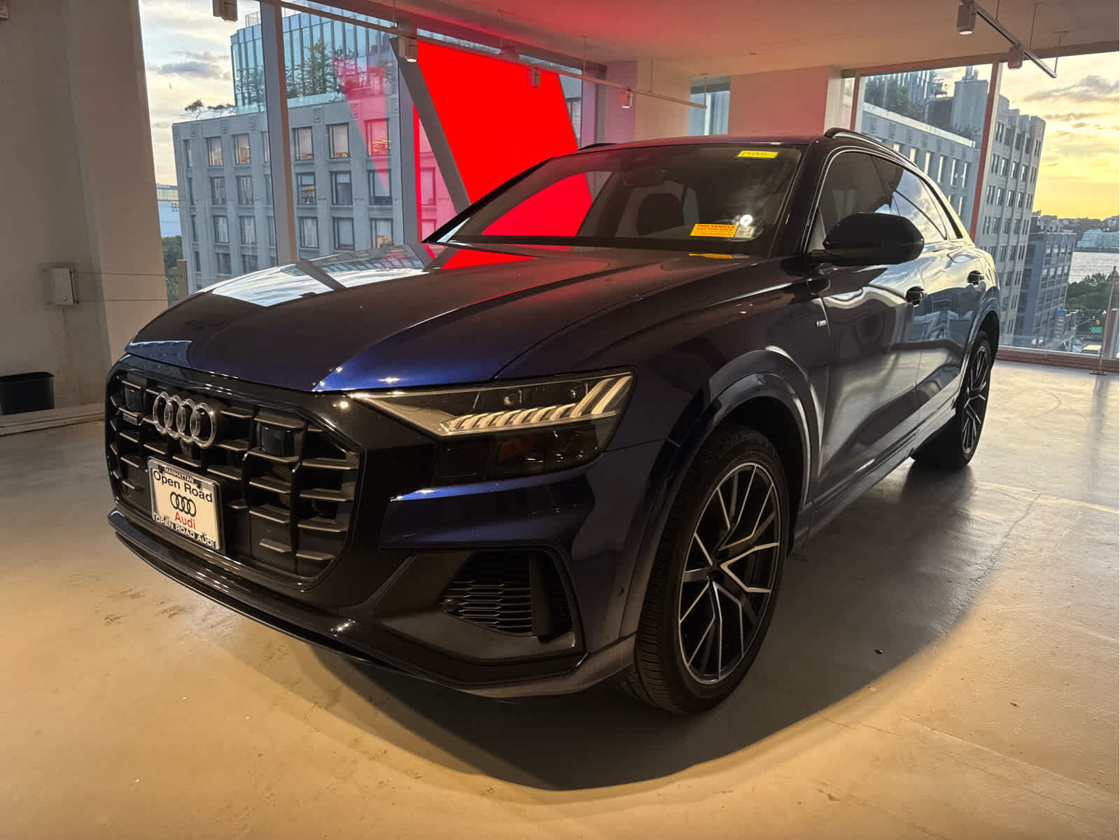 2023 AUDI Q8
