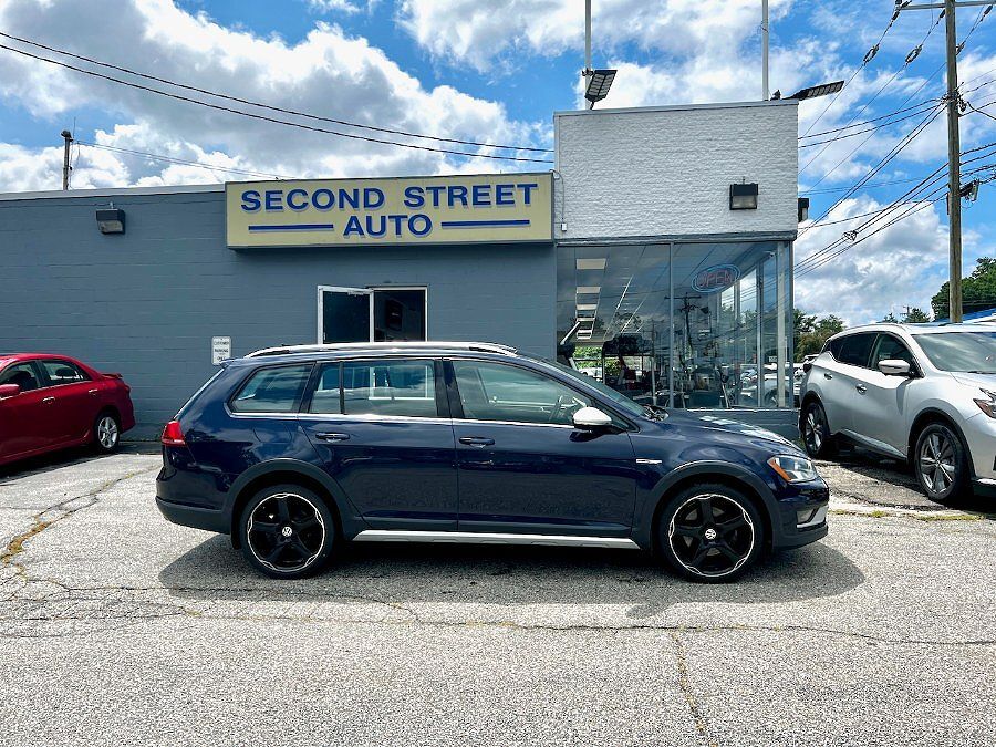 2017 VOLKSWAGEN Golf Alltrack