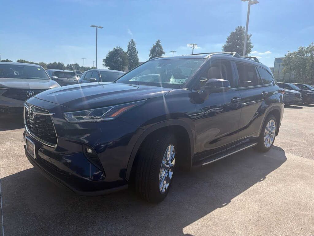 2024 TOYOTA Highlander