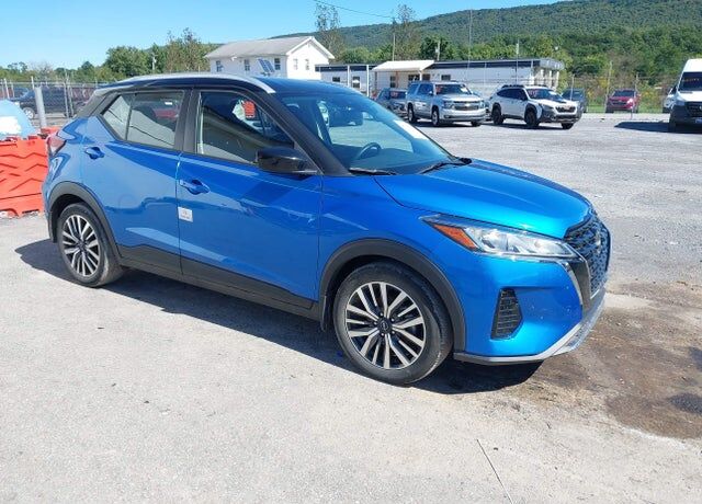 2023 NISSAN Kicks
