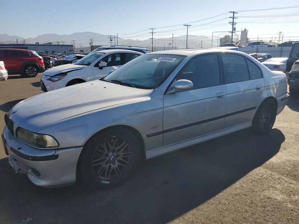 2002 BMW M5