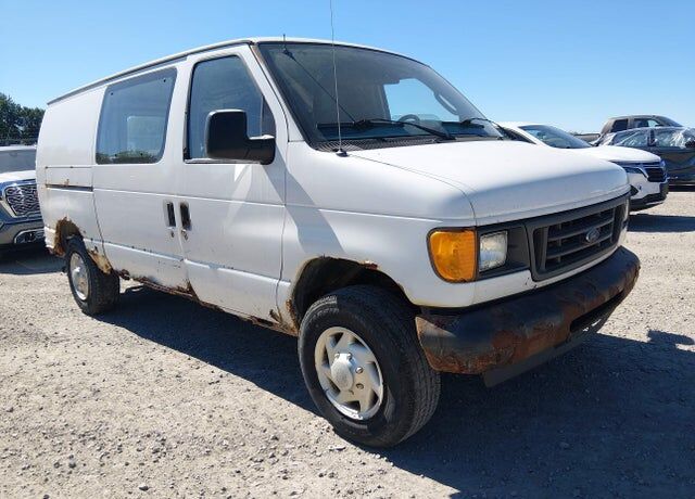 2004 FORD E-350