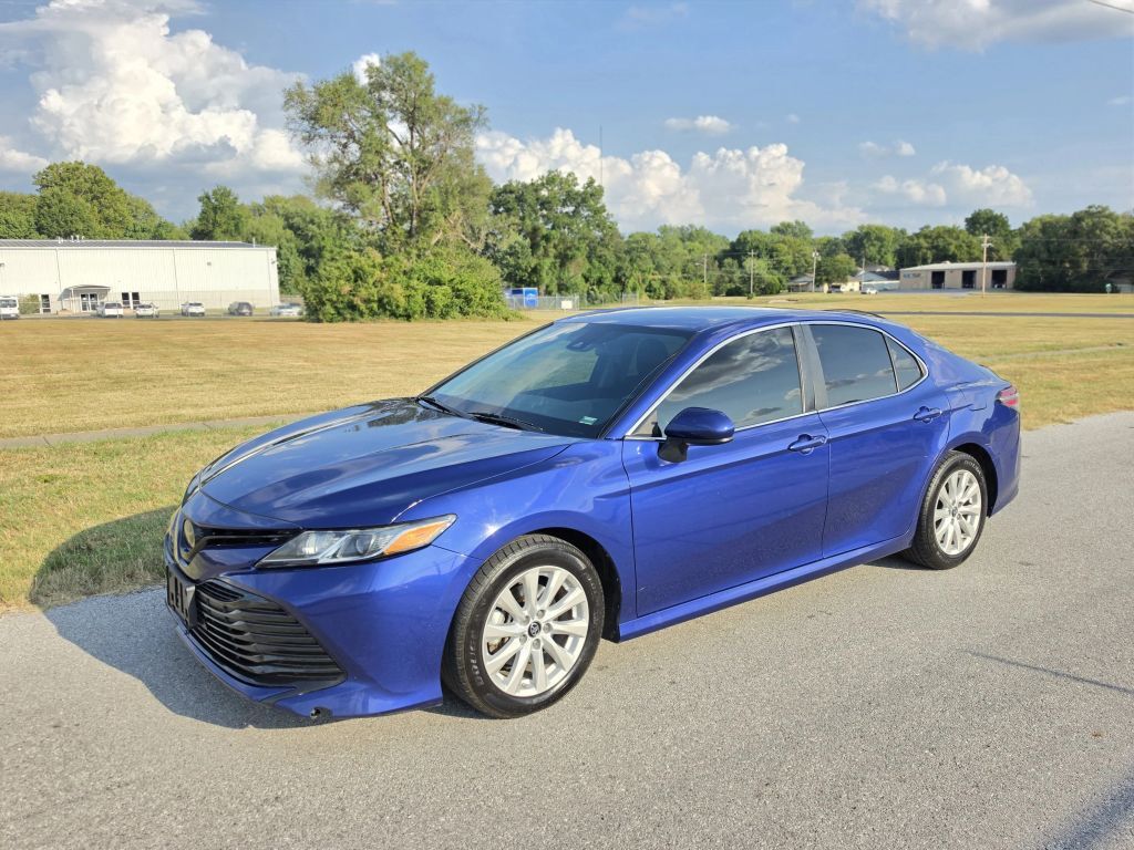 2018 TOYOTA Camry
