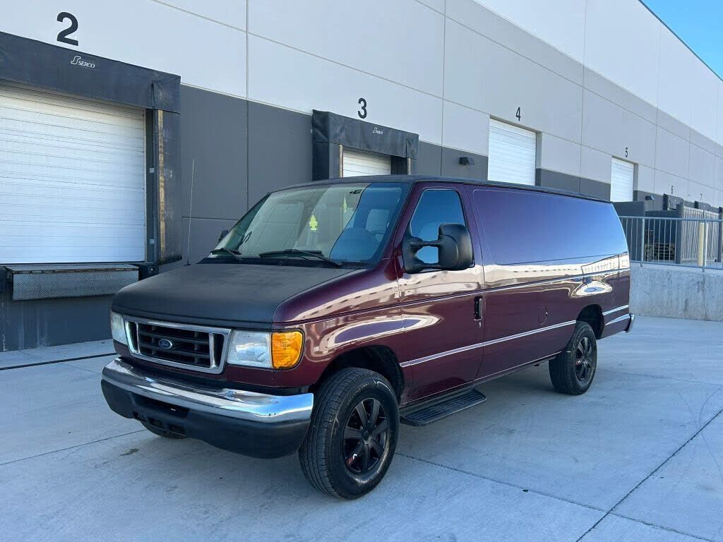 2005 FORD E-350