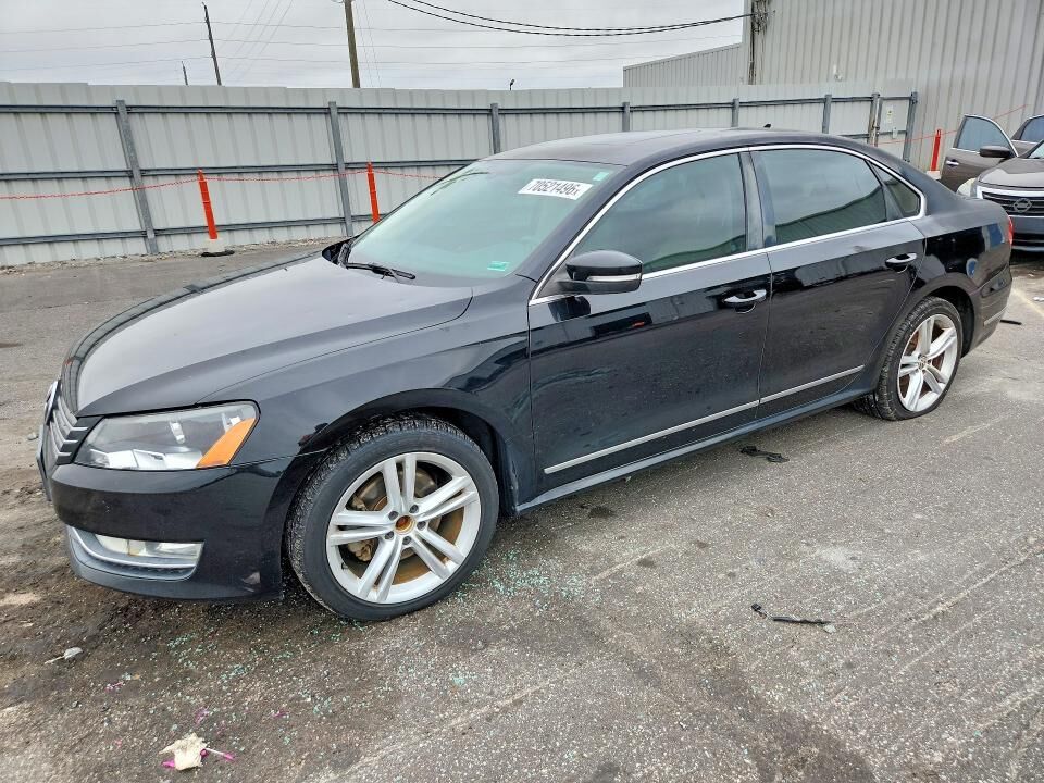 2014 VOLKSWAGEN Passat