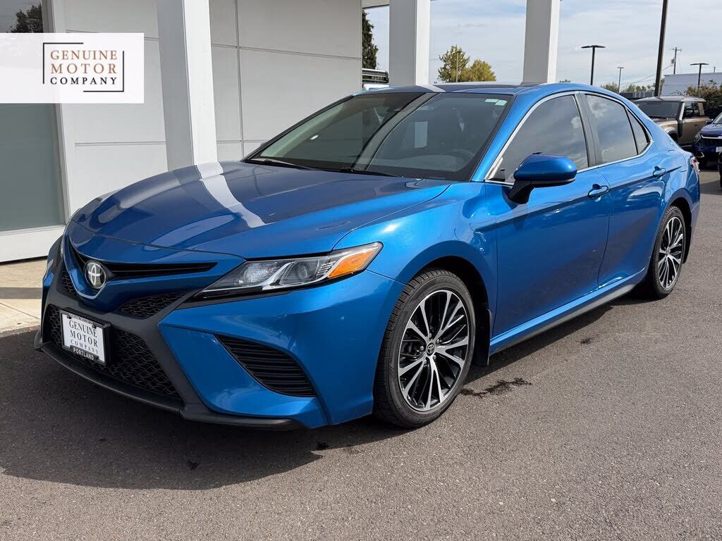 2020 TOYOTA Camry