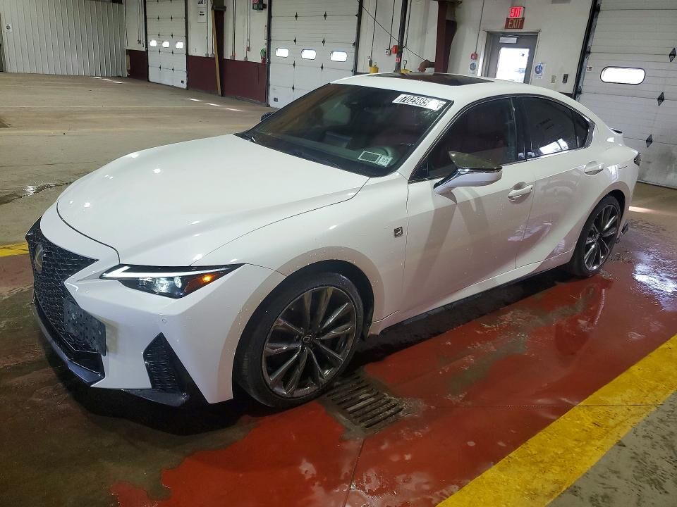 2022 LEXUS IS