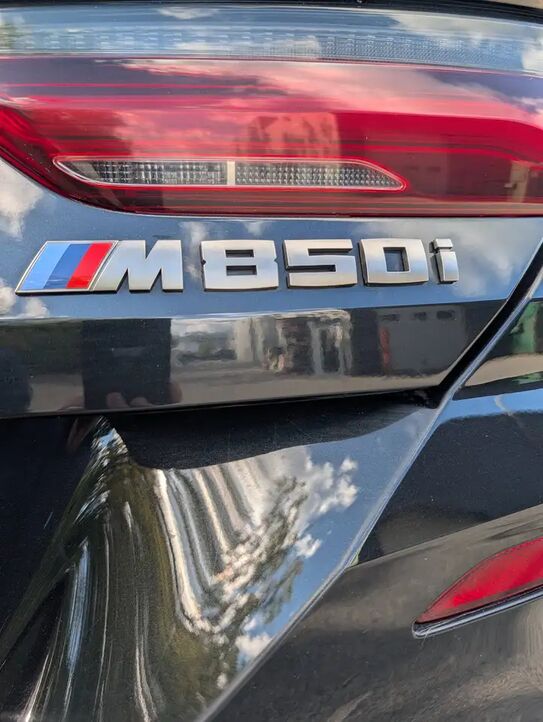 2022 BMW M850i