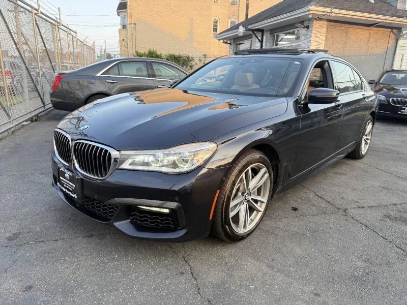 2016 BMW 750i