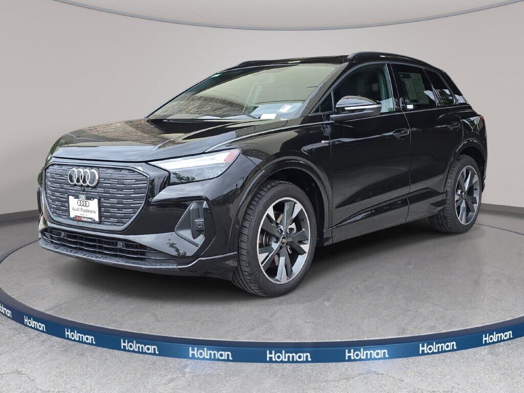 2024 AUDI Q4