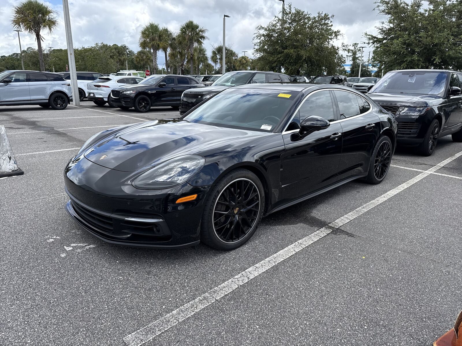 2018 PORSCHE Panamera