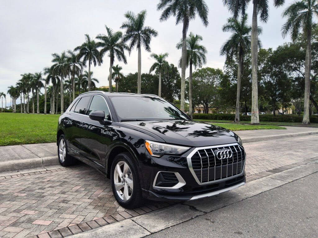 2022 AUDI Q3