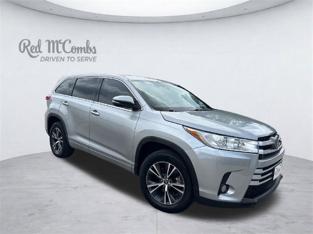 2017 TOYOTA Highlander