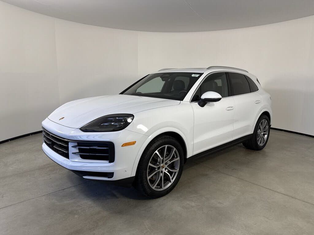 2026 PORSCHE Cayenne