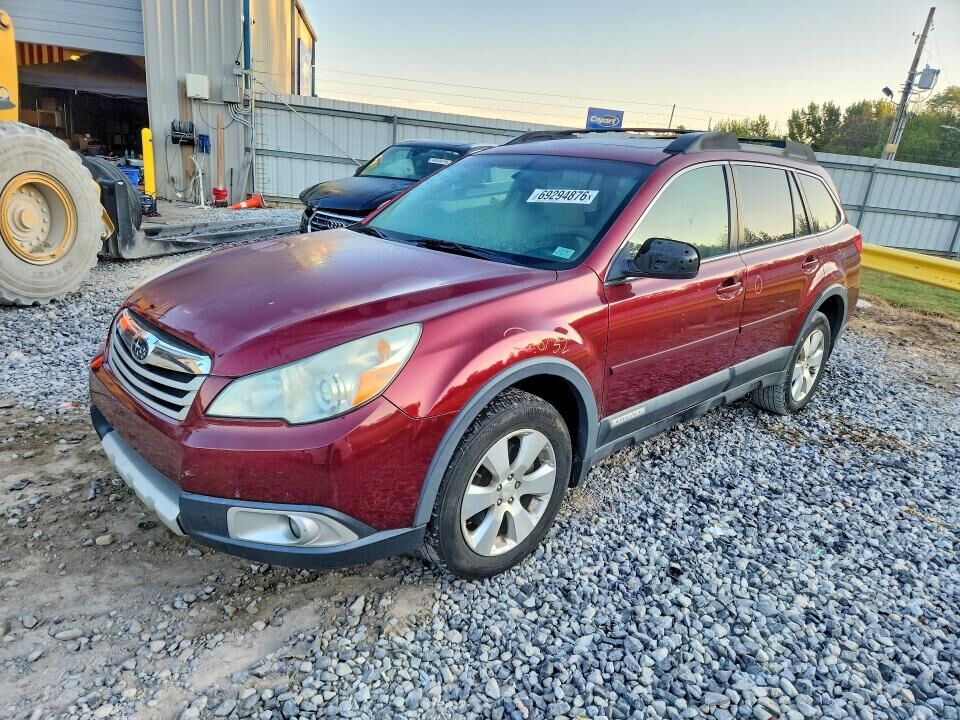 2011 SUBARU Outback