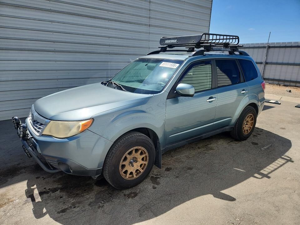2013 SUBARU Forester