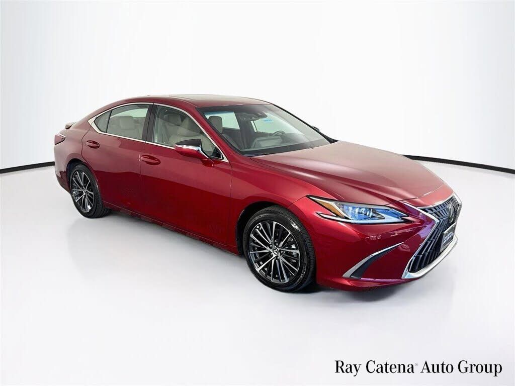 2025 LEXUS ES