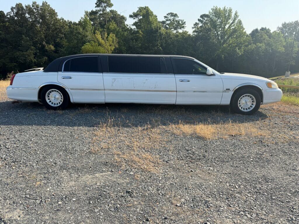 1999 LINCOLN Town Car