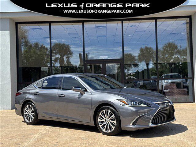 2019 LEXUS ES