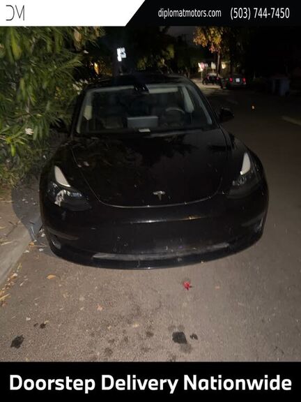 2022 TESLA Model 3