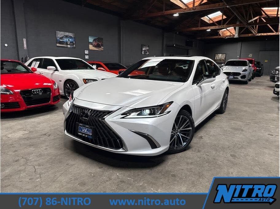 2023 LEXUS ES
